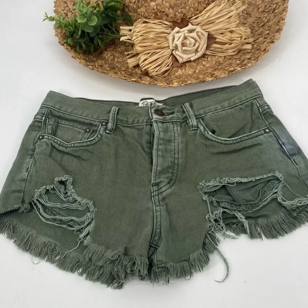 Free People Loving Good Vibrations Cutoff Denim Shorts Frayed Hem Button Close S